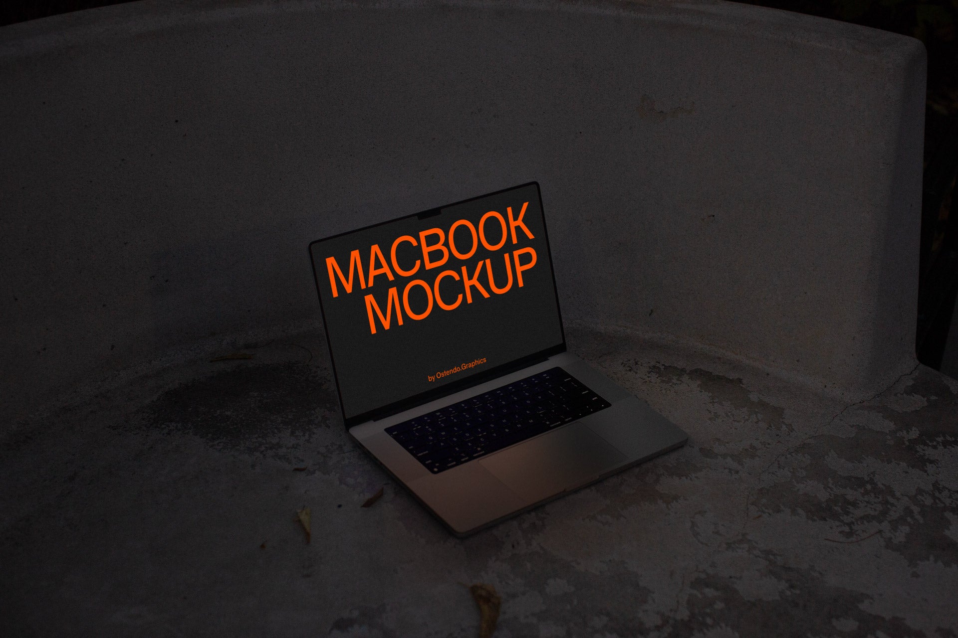 DD4 Apple Macbook Pro Mockup Night