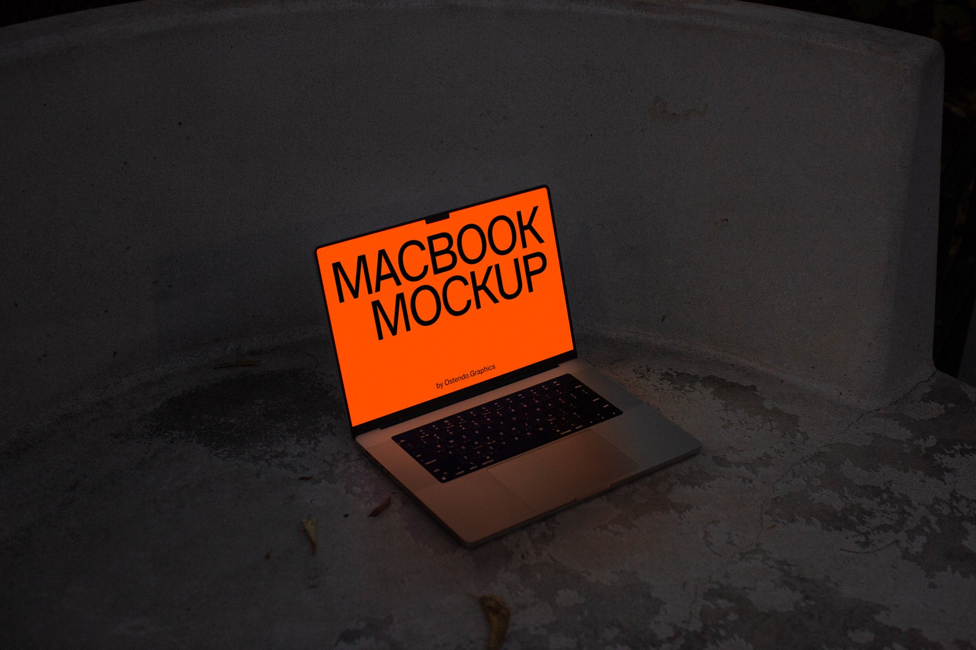 DD4 Apple Macbook Pro Mockup Night