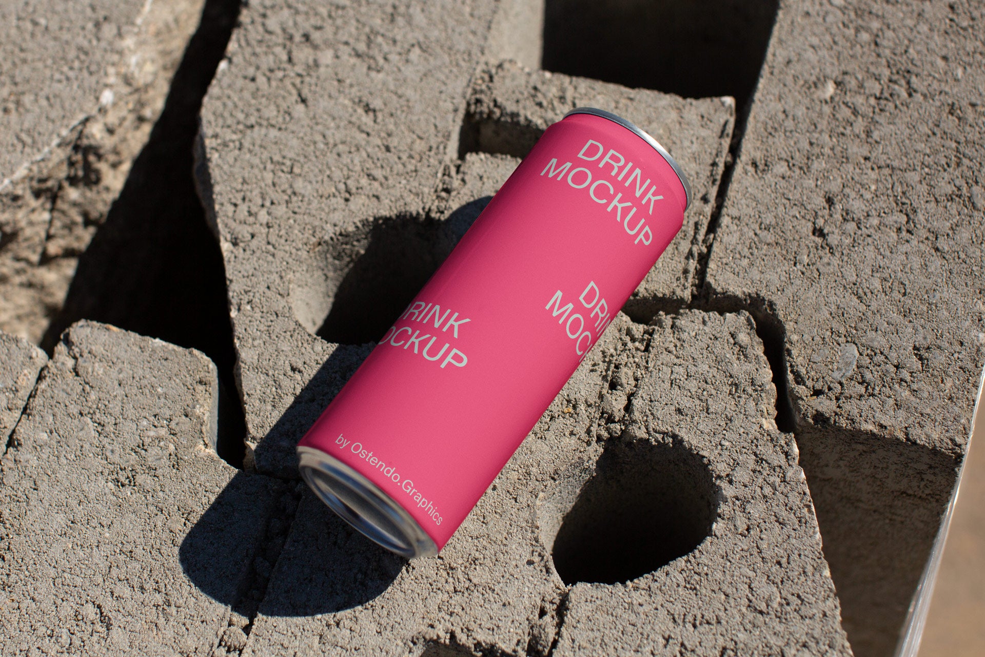 DR13 Drinks Can Mockup - Cinderblocks